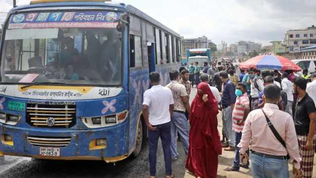 নতুন বাস ভাড়ায় পুরোনো নৈরাজ্য